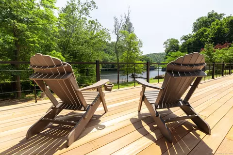 1 Pootatuck Park Rd, Sandy Hook, CT 06482
