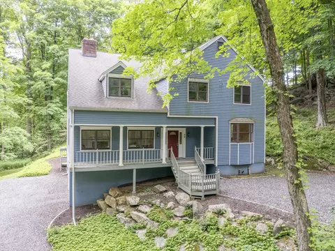 39 Downesbury Ct, Ridgefield, CT 06877