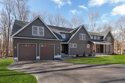 144 Ford Rd, Woodbridge, CT 06525