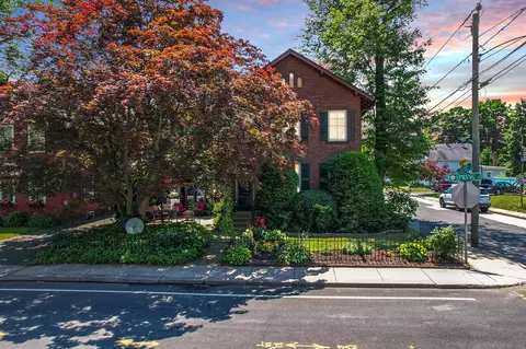 108 Spring St, Windsor Locks, CT 06096