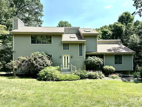 10 Old Orchard Rd, Shelton, CT 06484