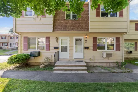 85 Ridge Rd #8, Naugatuck, CT 06770