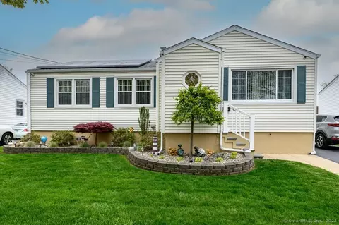 43 Concord St, East Haven, CT 06512