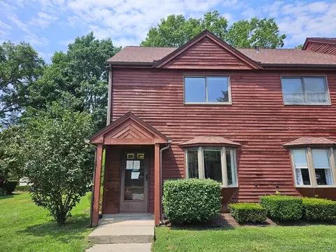 24 Wyndham Lndg #24, Killingly, CT 06239