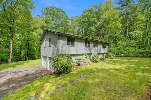 62 S Stonybrook Dr, Marlborough, CT 06447