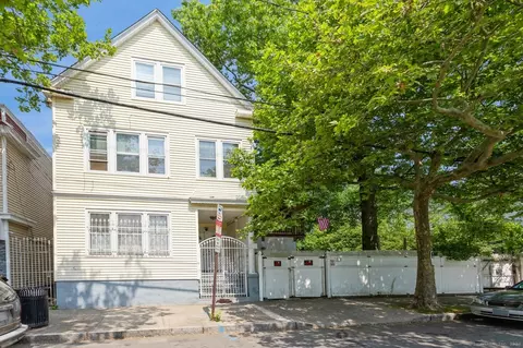 589 Washington Ave, New Haven, CT 06513