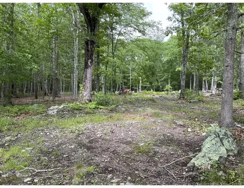 9 Crocker Hill Rd, Ledyard, CT 06339