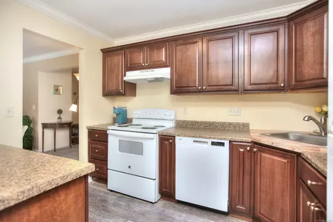 255 Strawberry Hill Ave #E2, Stamford, CT 06902