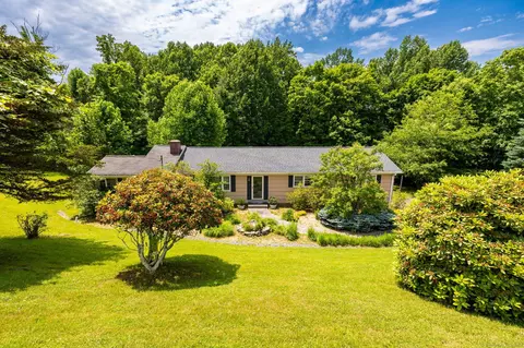 313 Woodland Hills Rd, Southbury, CT 06488