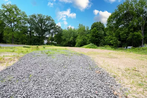 6 Upson Pl, Southington, CT 06444