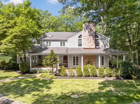 127 Lords Hwy, Weston, CT 06883