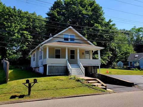 8 Kenyon Rd, Waterford, CT 06385