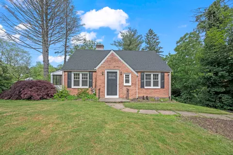 584 S Curtis St, Meriden, CT 06450