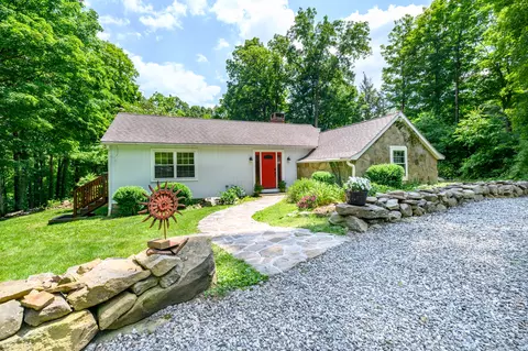 118 70 Acre Rd, Redding, CT 06896