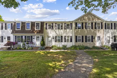 4 Lakeside Dr #N, Ledyard, CT 06339