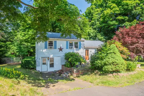 25 Smith St, Middletown, CT 06457