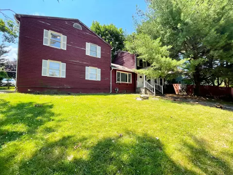 8 Hillside Ave, Stamford, CT 06902