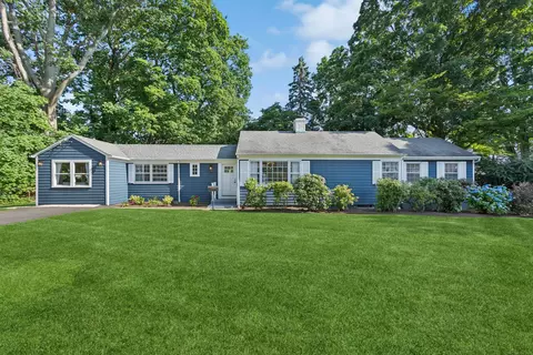 71 Vincent Ave, Stamford, CT 06905