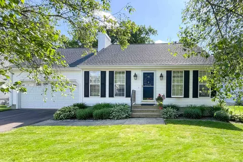 46 Shady Hill Ln, Middletown, CT 06457