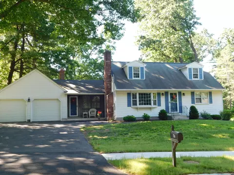 67 Abbe Rd, Enfield, CT 06082
