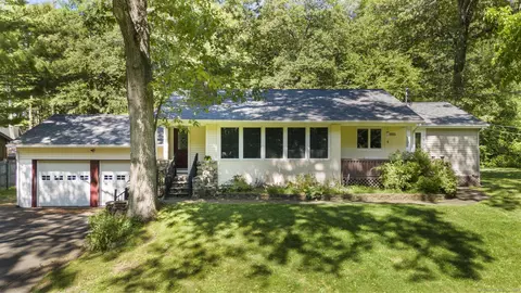 18 Spruce Mountain Trl, Danbury, CT 06810