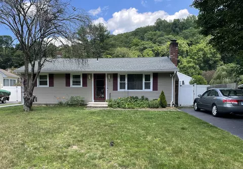 4 Sunset Ter, Seymour, CT 06483