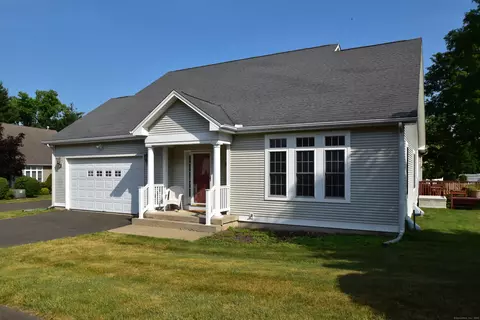 14 Dobson Commons Cir #14, Vernon, CT 06066