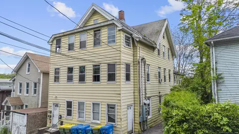 13 Summit St, Waterbury, CT 06708