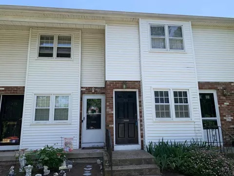15 Georgetown Dr #A, Enfield, CT 06082