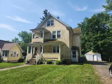 59 South St, Cromwell, CT 06416