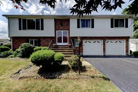 49 Angela Dr, Wethersfield, CT 06109