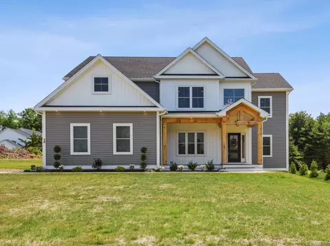 18 Winchester Dr, Southington, CT 06489