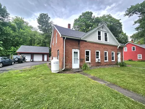 46 River St, Thompson, CT 06255