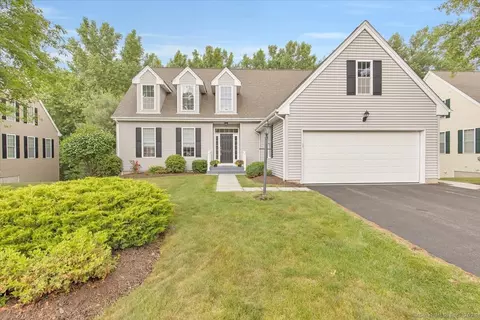 24 Kenington Rd #24, Avon, CT 06001