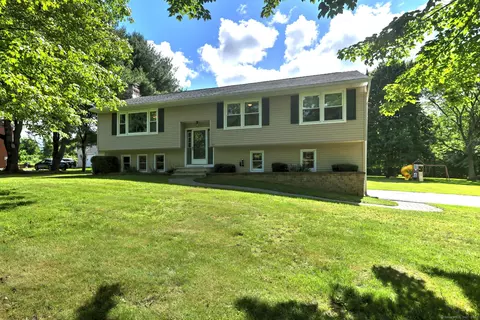 77 Watch Tower Rd, Plymouth, CT 06782