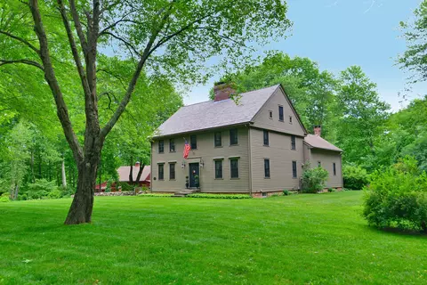 49 Old Hall Rd, Woodstock, CT 06281