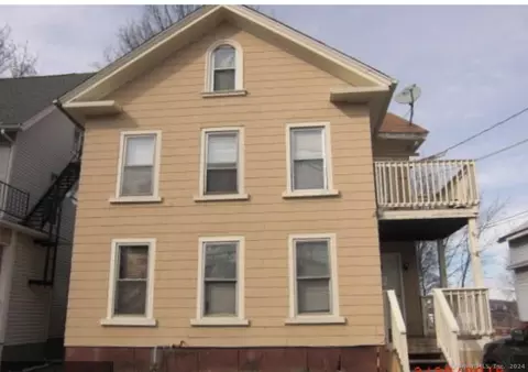 90 Liberty St, Meriden, CT 06450