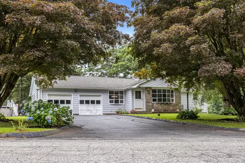 3 Cheryl Ave, Killingly, CT 06241