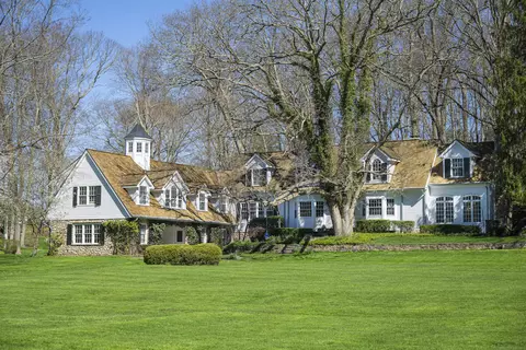 1446 Ponus Rdg, New Canaan, CT 06840