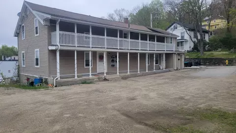 52-54 School St, Putnam, CT 06260