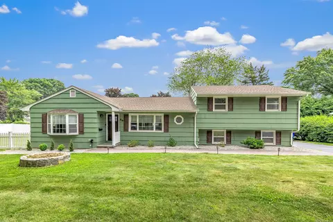 50 Bel Air Ln, Fairfield, CT 06824