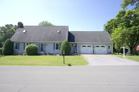 45 Sunset Ln, Torrington, CT 06790