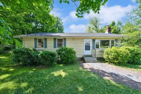 31 East St, Granby, CT 06035