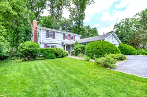 32 Brandywine Rd, Stamford, CT 06905