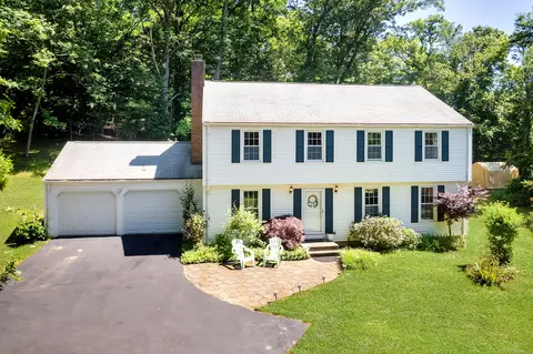 23 Canady Ln, Madison, CT 06443