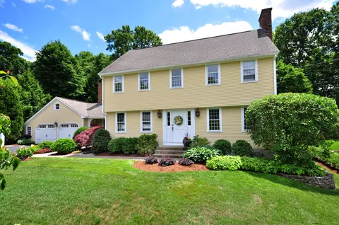 34 Tonica Spring Trl, Manchester, CT 06040
