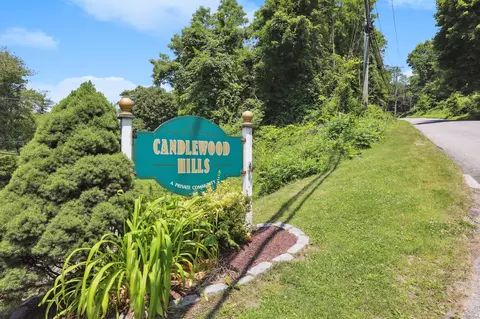 3 Fair Ln, New Fairfield, CT 06812