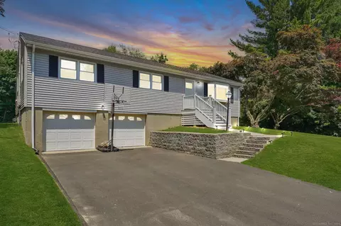 108 Twin Brook Ter, Monroe, CT 06468