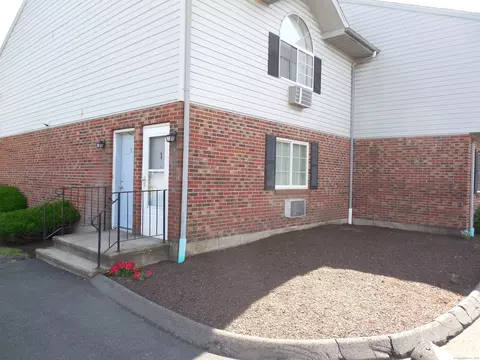975 Meriden Rd #1, Waterbury, CT 06705