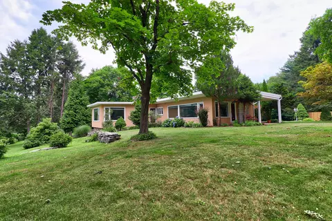 215 Allerton Rd, Naugatuck, CT 06770